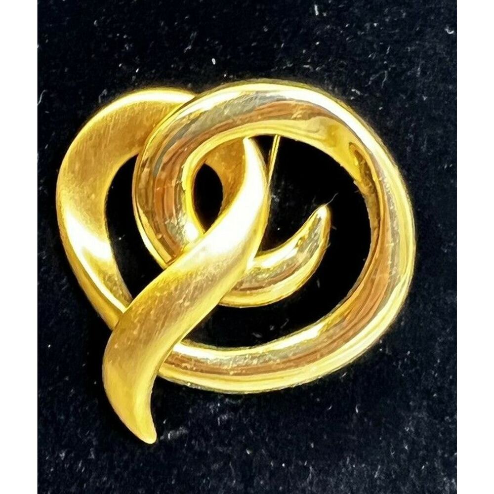 Lapel Pin Brooch Gold Metal Swirl Modern Costume Jewelry Abstract Artsy Unisex